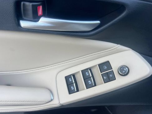 Used 2019 Toyota Avalon XLE w/ Moonroof Package FWD image 8