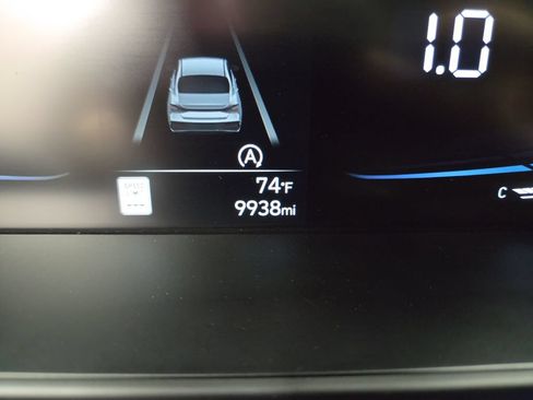 Used 2025 Hyundai Elantra SE FWD image 21
