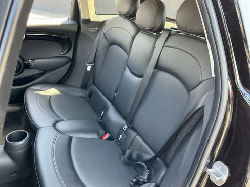 Used 2017 MINI Cooper 4-Door Hardtop FWD image 19