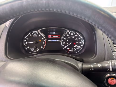 Used 2018 Nissan Pathfinder SL w/ Cargo Package AWD/4WD image 9