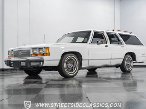 Used 1990 Ford LTD Crown Victoria image 21