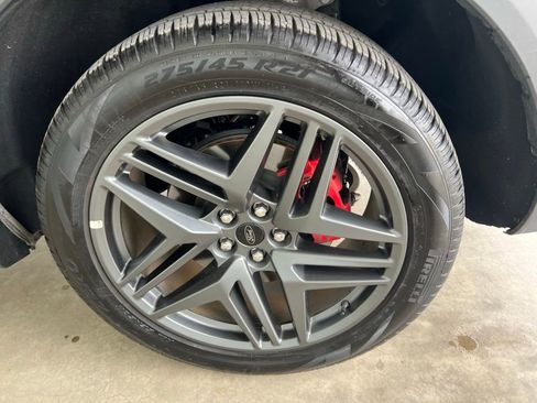 Used 2025 Ford Explorer ST-Line w/ ST-Line Street Pack image 32