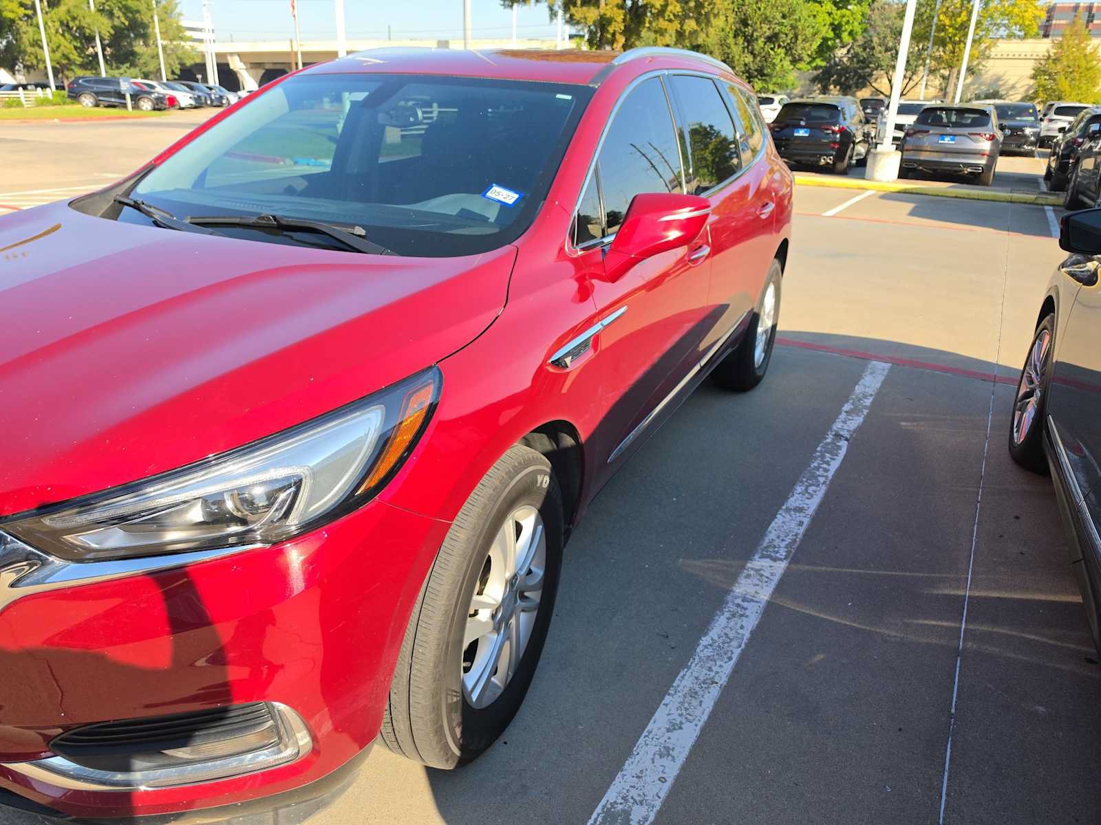 Used 2019 Buick Enclave Essence FWD image 1