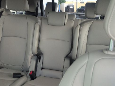 Used 2025 Honda Odyssey EX-L image 2