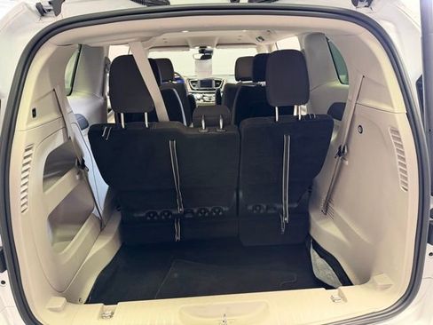 Used 2024 Chrysler Voyager LX image 26