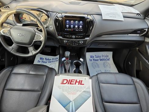 Used 2023 Chevrolet Traverse RS image 25