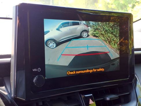 Used 2026 Toyota Corolla Cross AWD Hybrid w/ Moonroof Package image 18