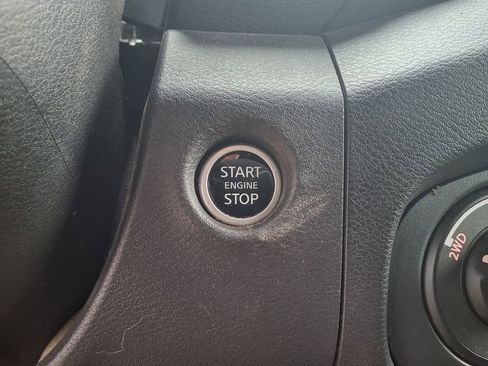 Used 2023 Nissan Frontier PRO-4X w/ Pro Convenience Package AWD/4WD image 22
