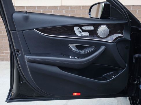 Used 2019 Mercedes-Benz E 300 image 15