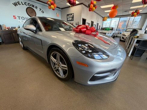 Used 2019 Porsche Panamera 4 image 22