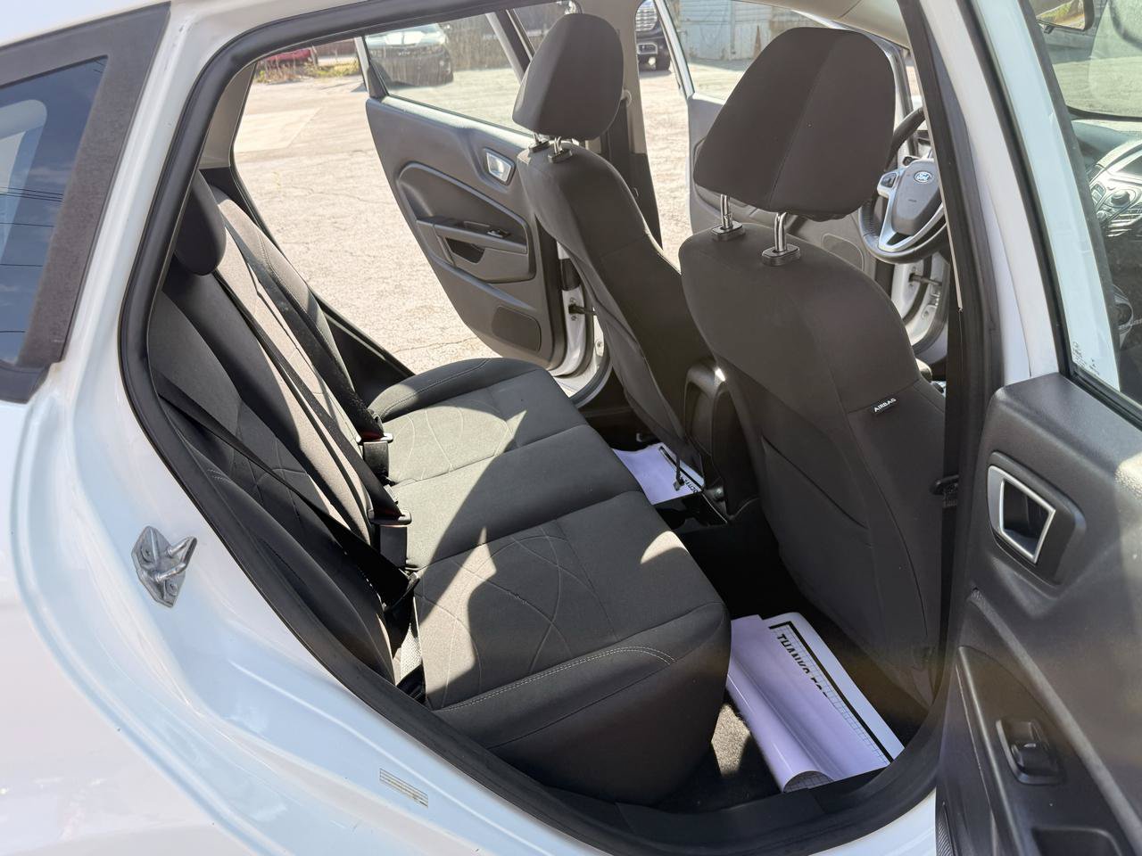 Used 2015 Ford Fiesta SE FWD image 12