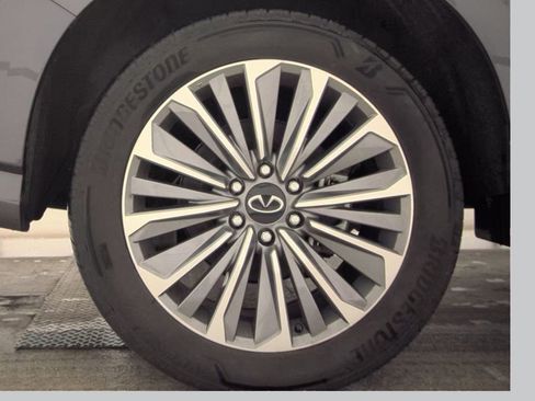 Used 2025 INFINITI QX80 Luxe AWD/4WD image 17