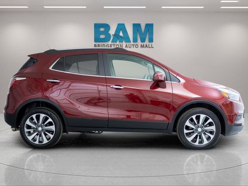 Certified 2022 Buick Encore Preferred AWD/4WD image 8
