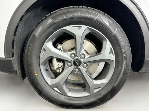 Used 2025 Ford Escape ST-Line Select AWD/4WD image 11
