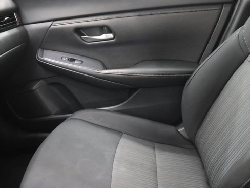 Used 2024 Nissan Sentra SV FWD image 11