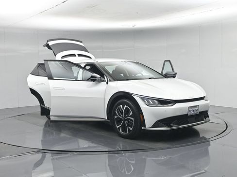 Used 2023 Kia EV6 Wind w/ Wind Technology Package AWD/4WD image 35
