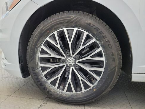 Used 2019 Volkswagen Jetta SE FWD image 31