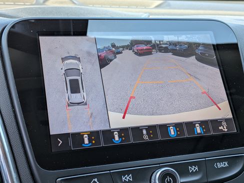 Used 2020 Chevrolet Equinox Premier image 34