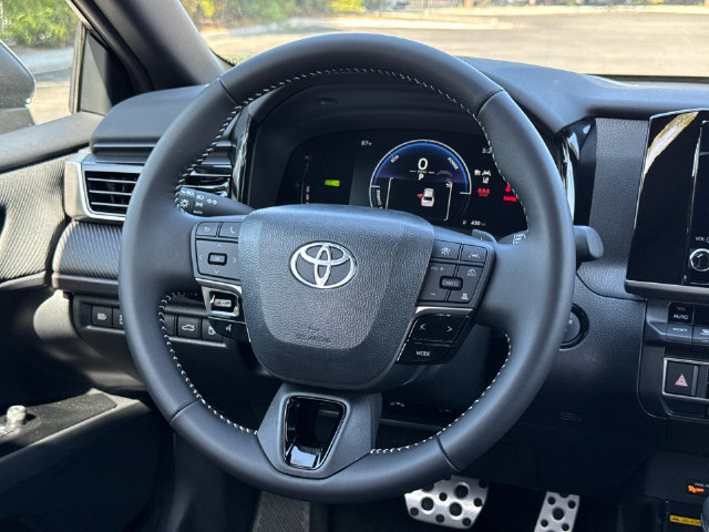 Certified 2026 Toyota Camry SE FWD image 24
