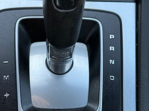 Used 2018 Porsche 718 Boxster RWD image 25
