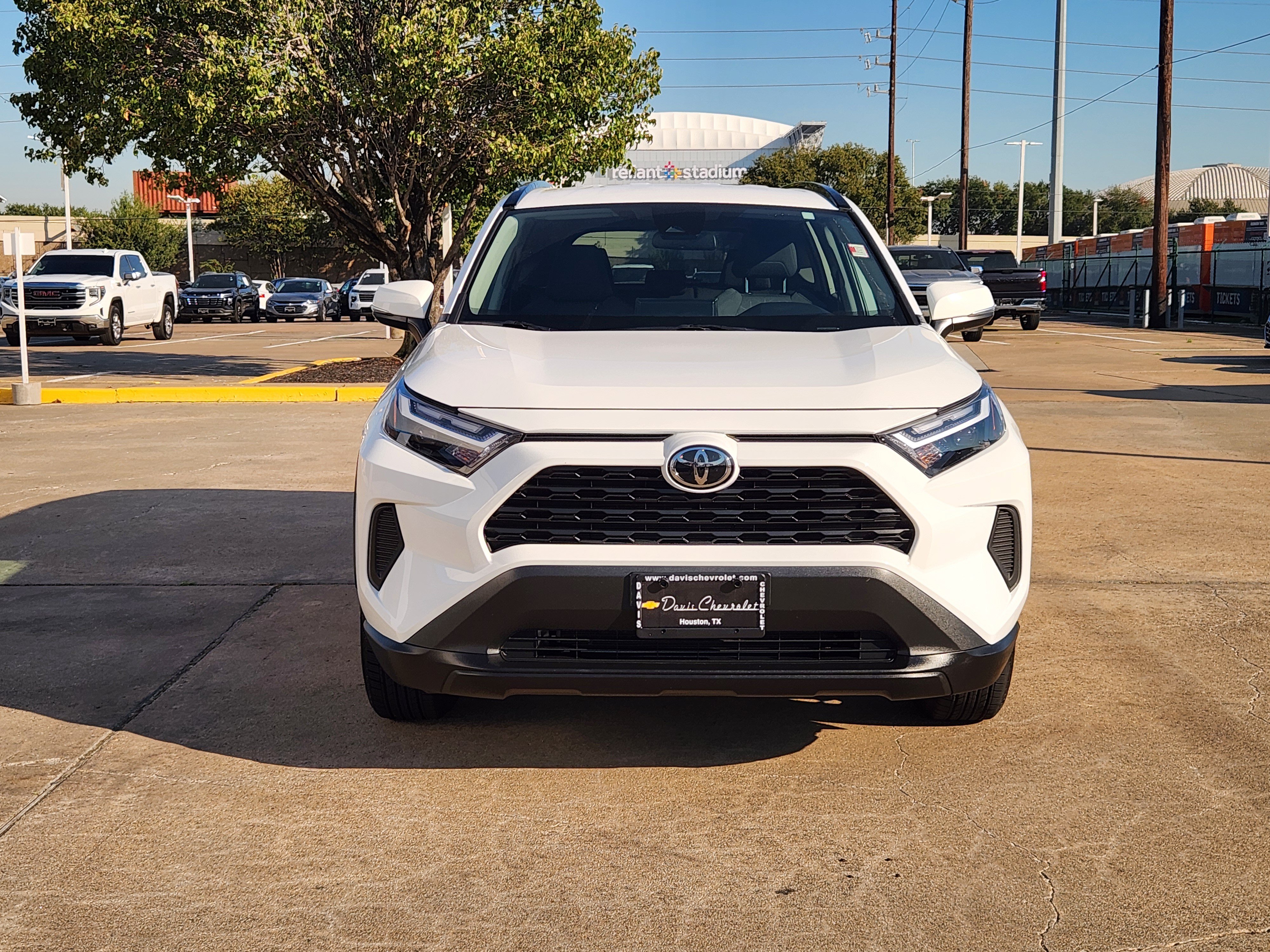 Used 2025 Toyota RAV4 XLE FWD image 3