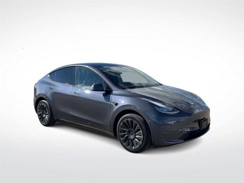 Used 2020 Tesla Model Y Long Range image 2