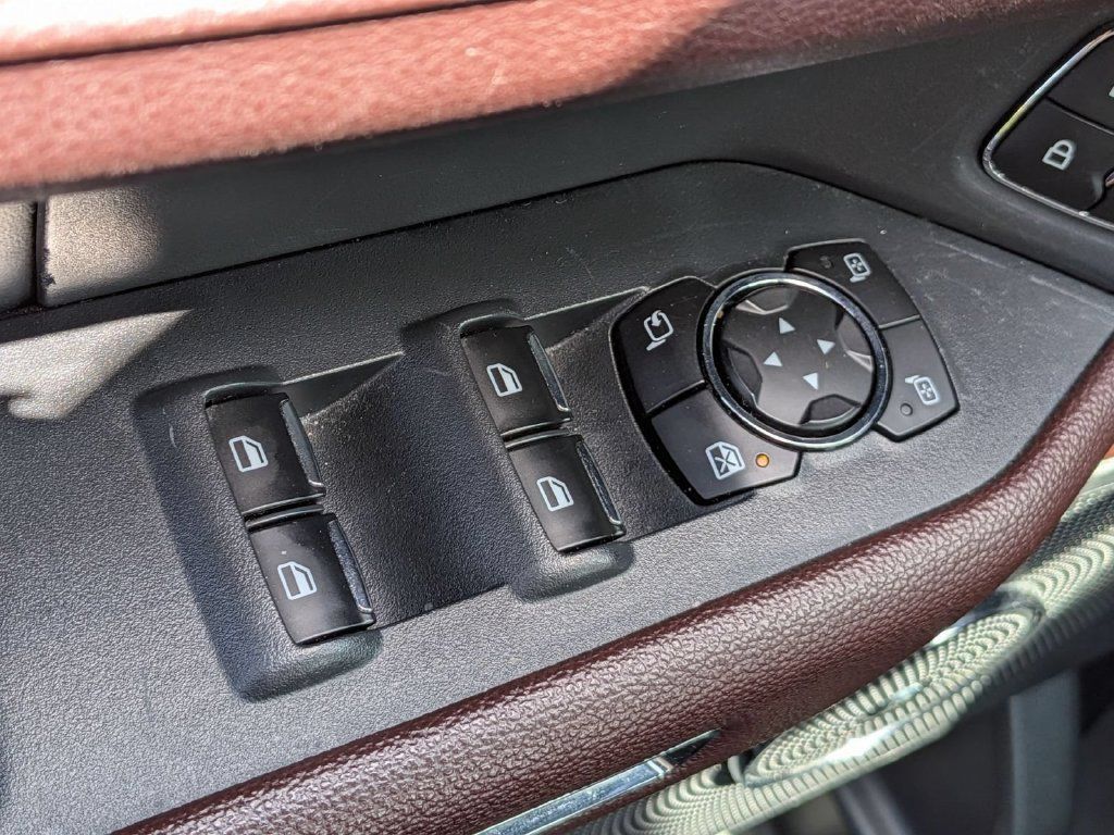 Used 2023 Ford Expedition Limited AWD/4WD image 12