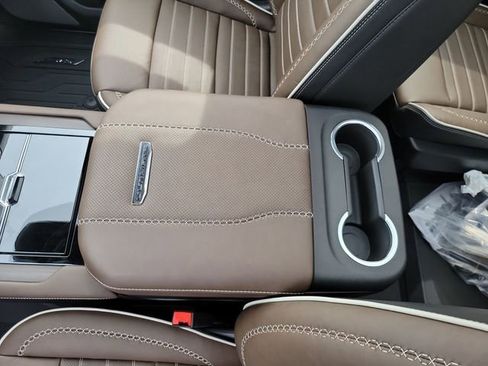 New 2026 GMC Yukon Denali Ultimate w/ LPO, Floor Liner Package AWD/4WD image 25
