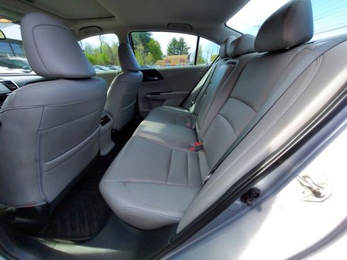 Used 2016 Honda Accord EX-L image 9