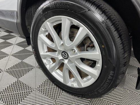 Used 2020 Nissan Rogue Sport S w/ Appearance Package FWD image 11