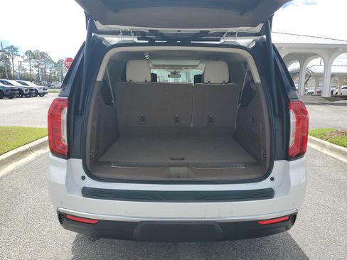 Certified 2023 GMC Yukon XL Denali image 5