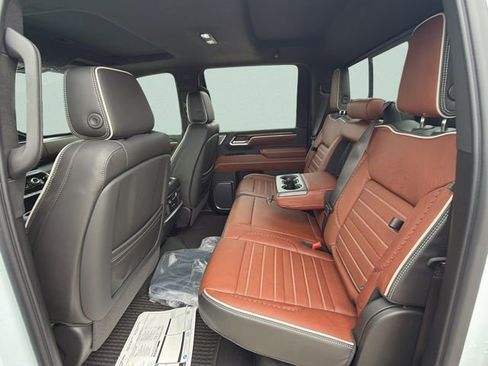 Used 2026 GMC Sierra 3500 Denali Ultimate image 21