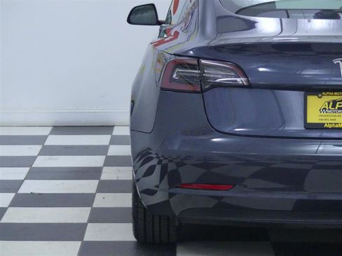 Used 2023 Tesla Model 3 Standard Range RWD image 27