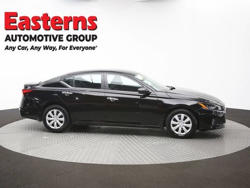 Used 2024 Nissan Altima 2.5 S FWD image 43