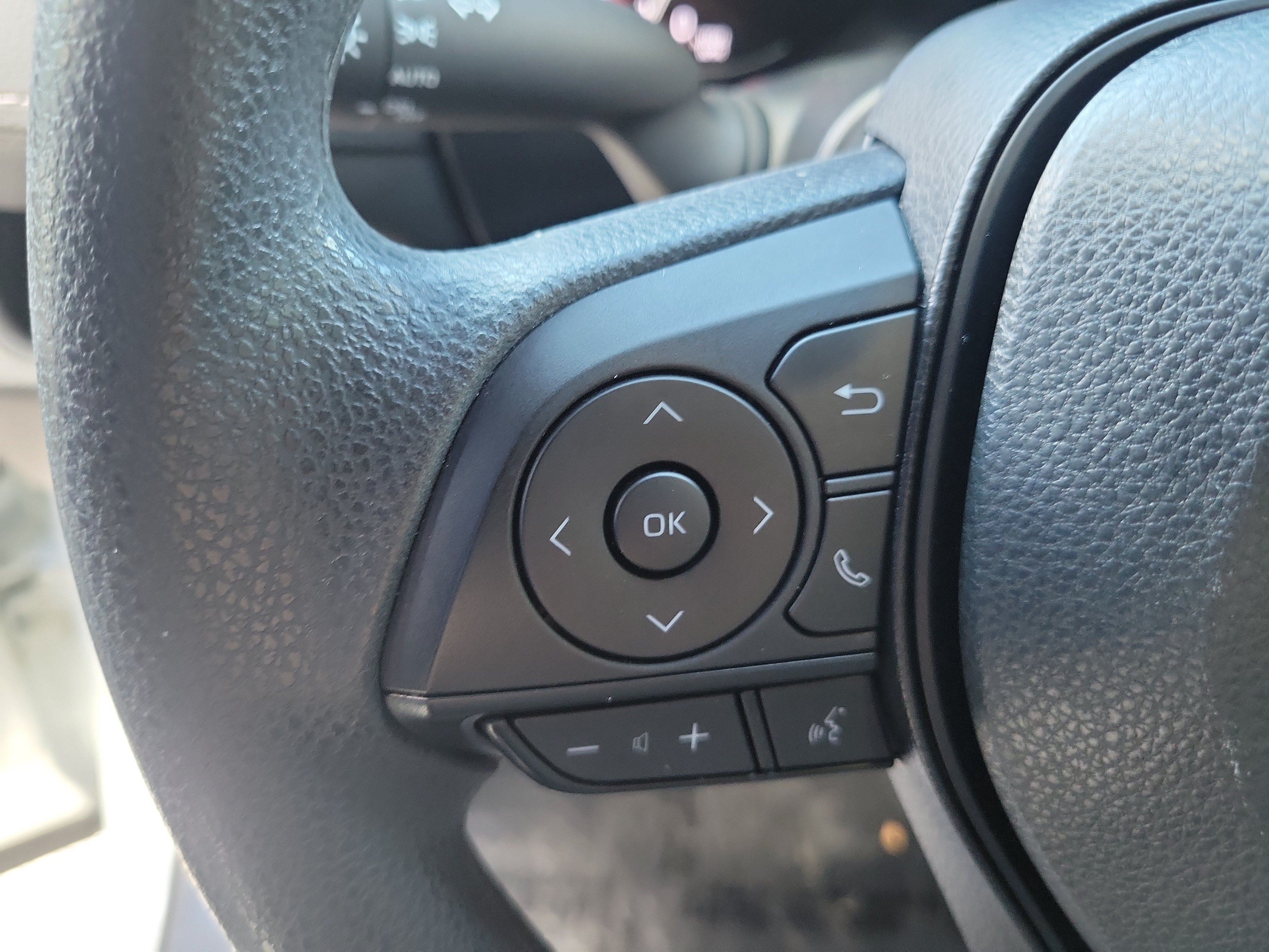 Used 2024 Toyota RAV4 XLE FWD image 26