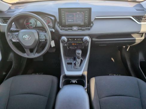 Used 2020 Toyota RAV4 LE FWD image 29