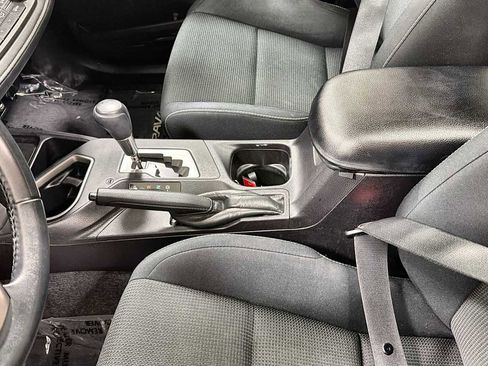 Used 2016 Toyota RAV4 XLE image 22