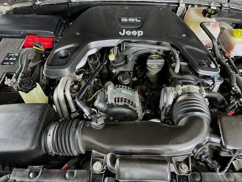 Certified 2020 Jeep Wrangler Unlimited Sport S image 40