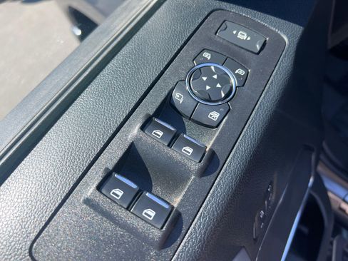 Used 2021 Ford F250 Lariat image 27