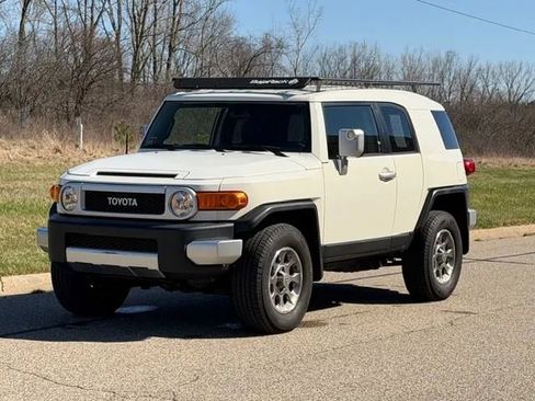 Used 2012 Toyota FJ Cruiser 4WD w/ Convenience Pkg image 23