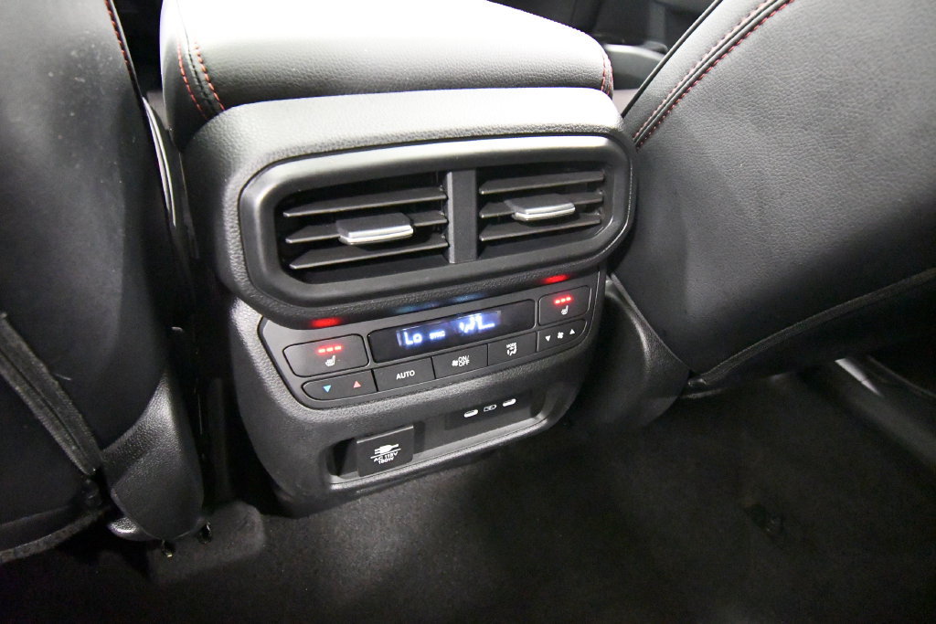 Certified 2025 Honda Pilot Black Edition image 16