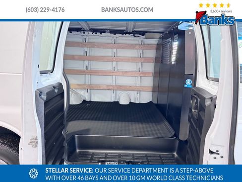 Used 2024 GMC Savana 2500 w/ Driver Convenience Package image 9