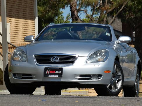 Used 2006 Lexus SC 430 Convertible RWD image 2