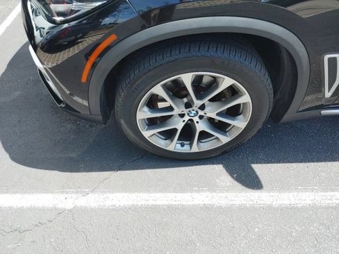 Used 2021 BMW X5 xDrive40i w/ Convenience Package AWD/4WD image 4