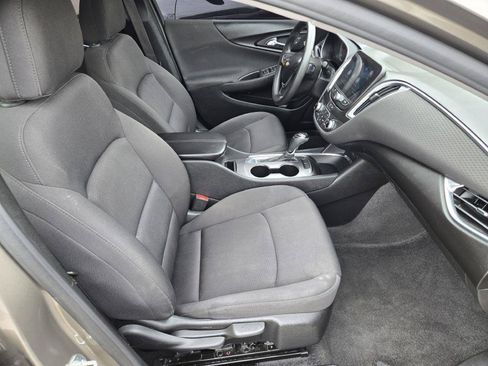 Used 2020 Chevrolet Malibu LT FWD image 11