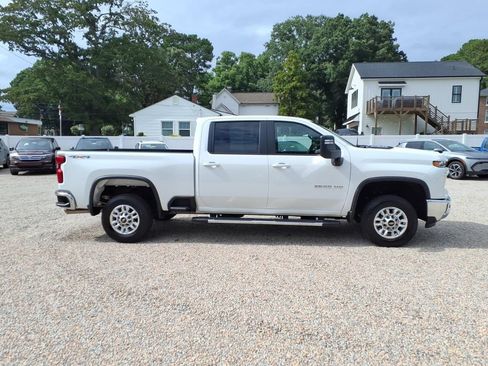 Used 2025 Chevrolet Silverado 2500 LT w/ Convenience Package AWD/4WD image 8