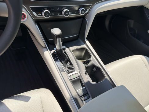 Used 2019 Honda Accord LX image 30