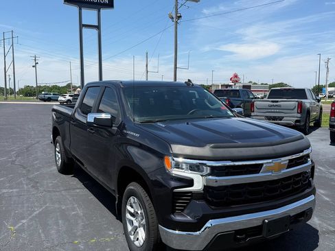 Used 2023 Chevrolet Silverado 1500 LT AWD/4WD image 41