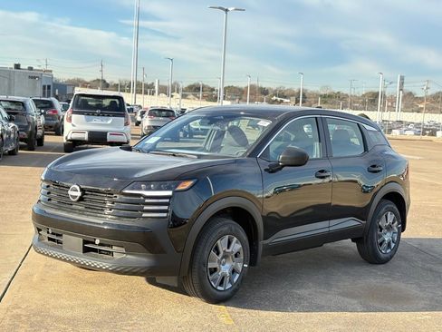 New 2026 Nissan Kicks S image 4