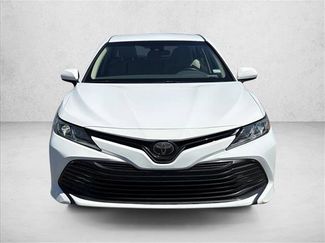 Used 2018 Toyota Camry LE FWD video 2